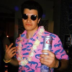 Meet your Posher, Alex